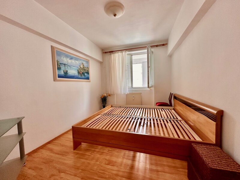 Str. Ramnicu Sarat, Calea Vitan apartament 3 camere decomandat